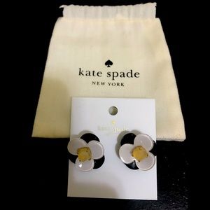Kate Spade pick a posy stud earrings black white